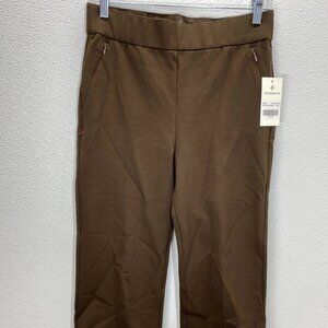 Tuckernuck Sport Women’s Cropped Flare Pants